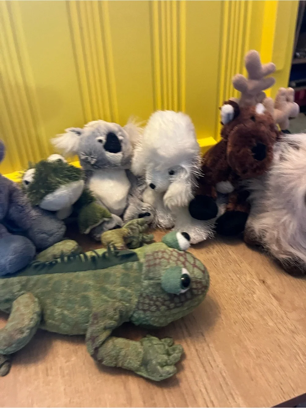 Green Plush Lizard Small Pet Toy - Soft Reptile Plush for Enrichment
